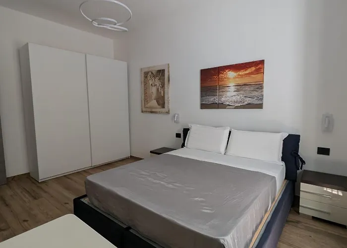 Maison Simone Marconi *