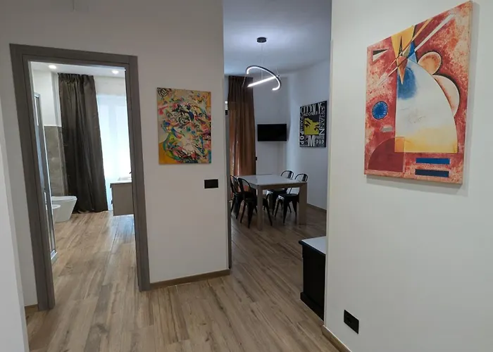 Maison Simone Marconi *