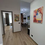 Maison Simone Marconi *